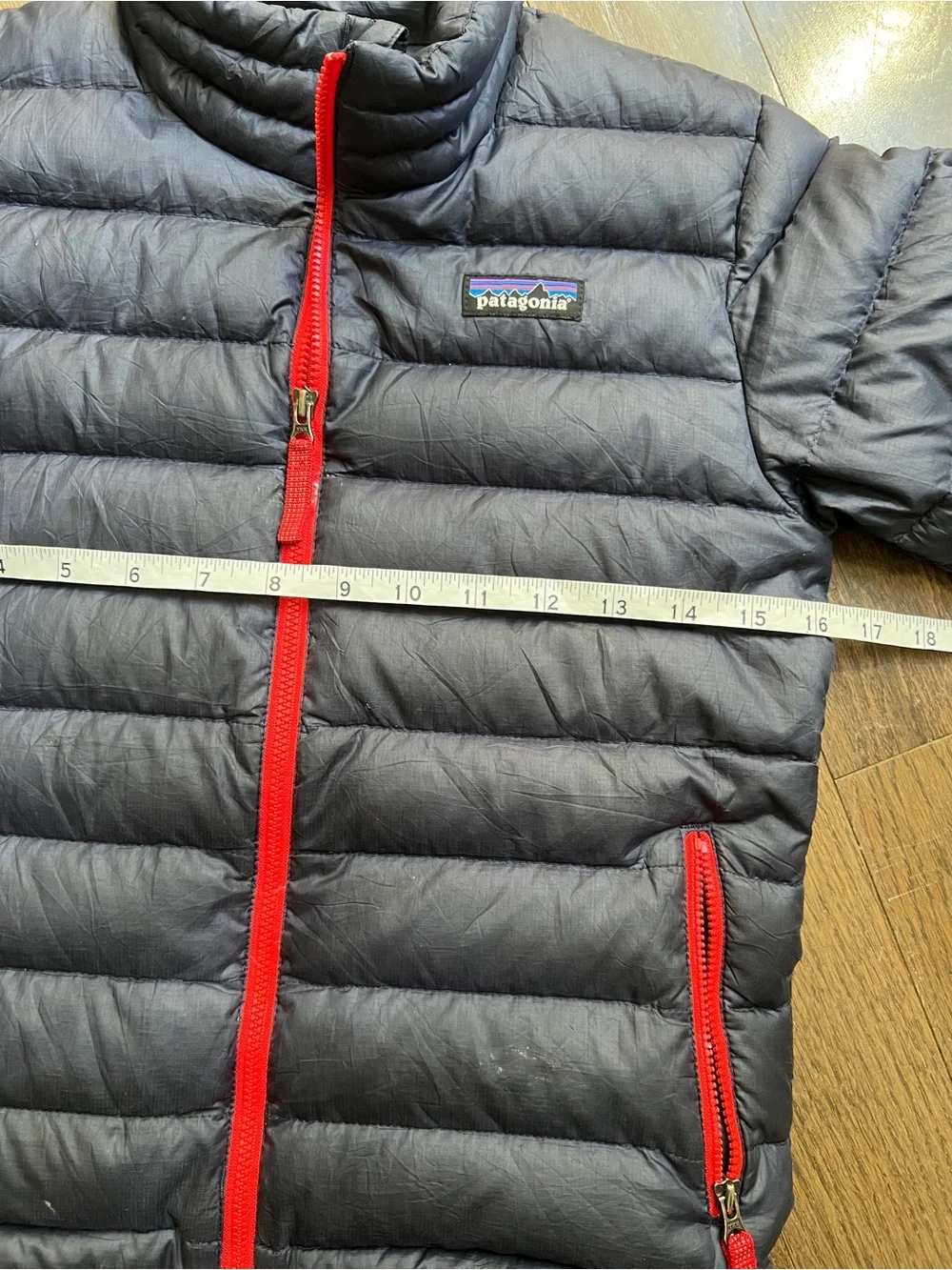 Patagonia down jacket navy and red kids size xs 5/6